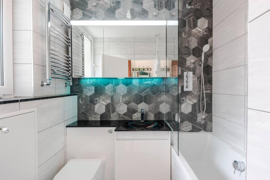 The Clarence, Central London Apartment W/ Wifi Bagian luar foto