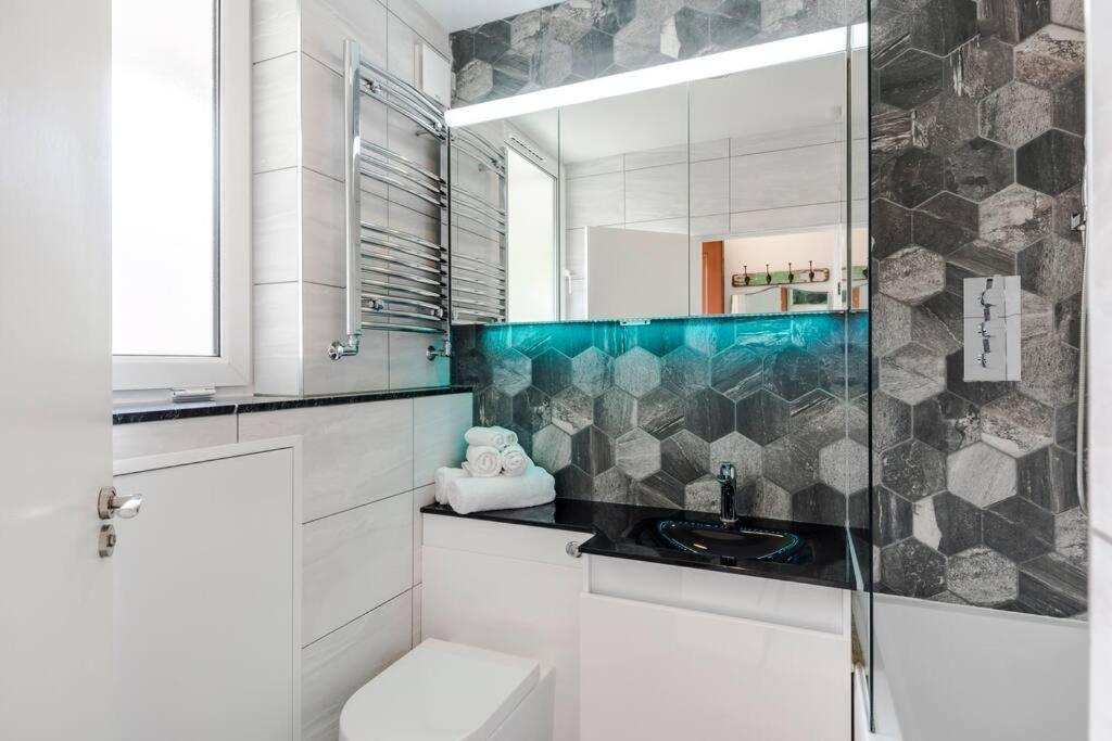 The Clarence, Central London Apartment W/ Wifi Bagian luar foto