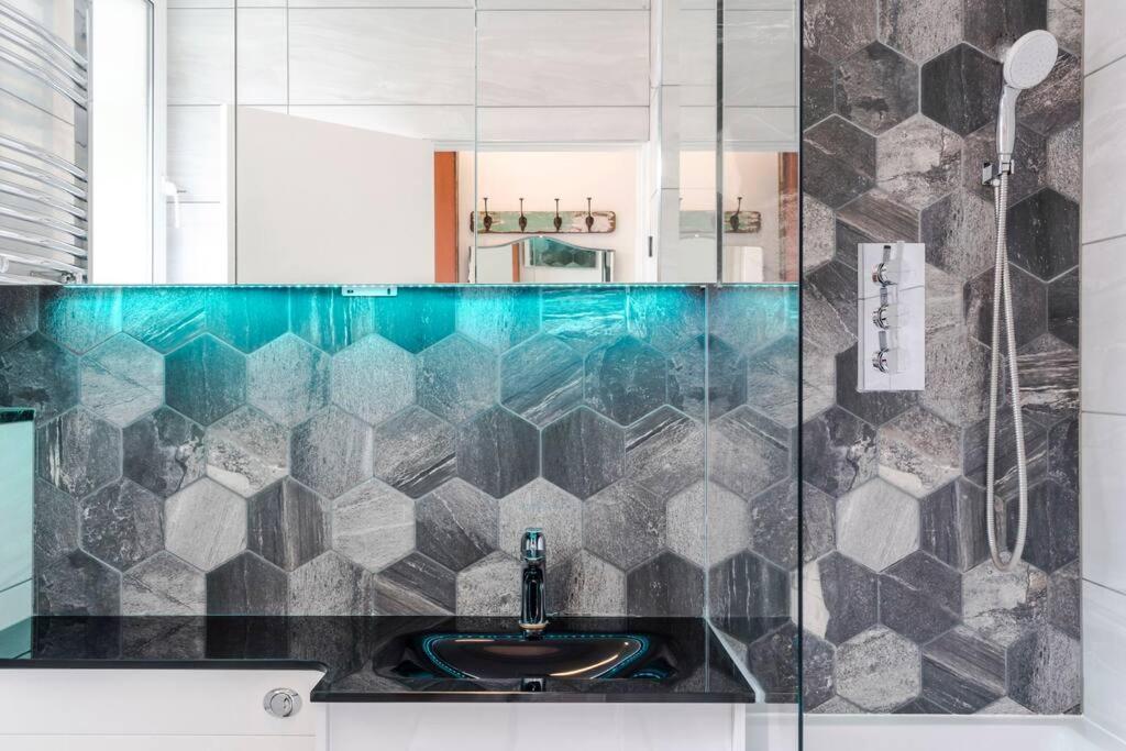 The Clarence, Central London Apartment W/ Wifi Bagian luar foto